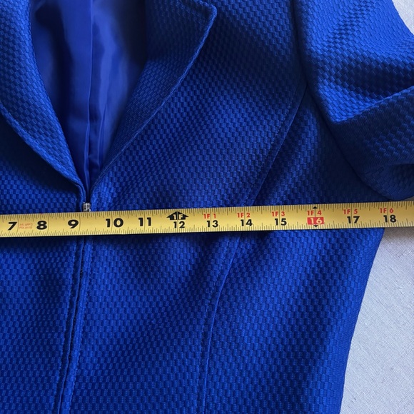 Tahari Royal Blue Blazer Skirt Suit Set Women’s Size 4 Career Office Chic - Picture 10 of 15